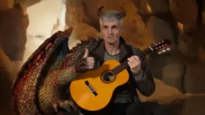 Sänger JustMe (icke) als halber Drache mit seiner Bernabé-Gitarre. Sieht albern aus.