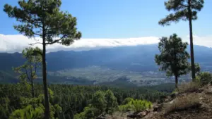 La Palma Wolkenfall La Cascada ueber Cumbre Nueva